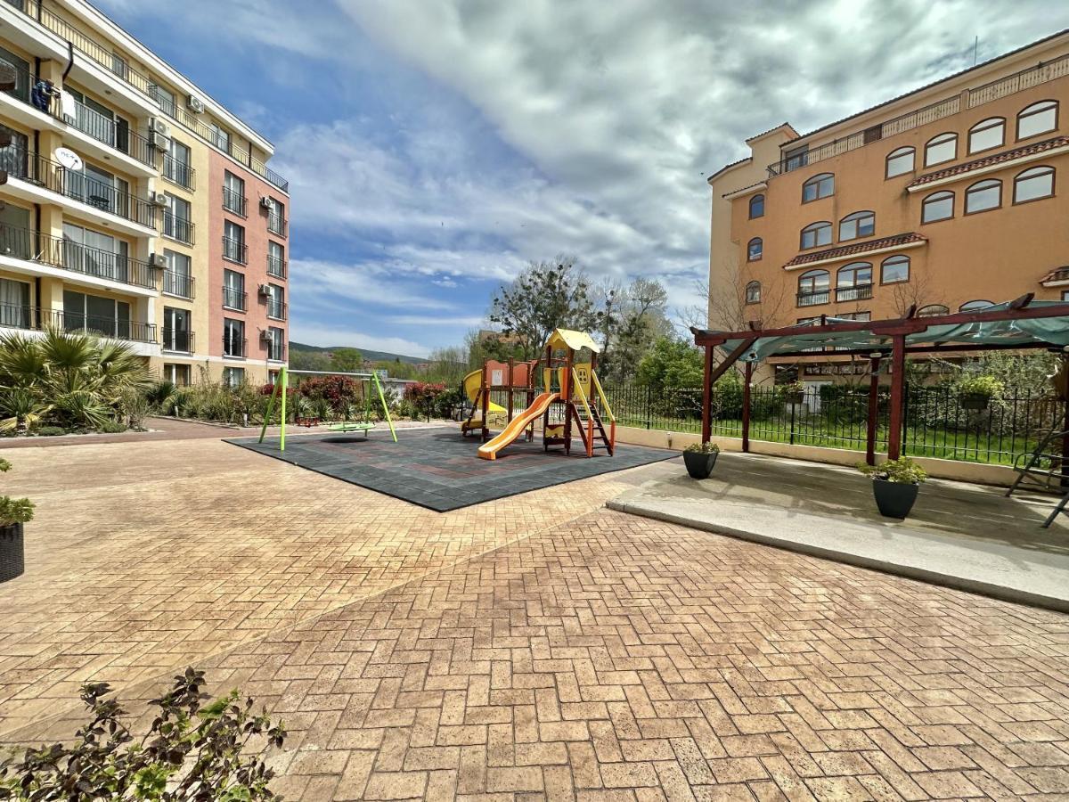 Cozy Apartment Sunny Beach Buitenkant foto